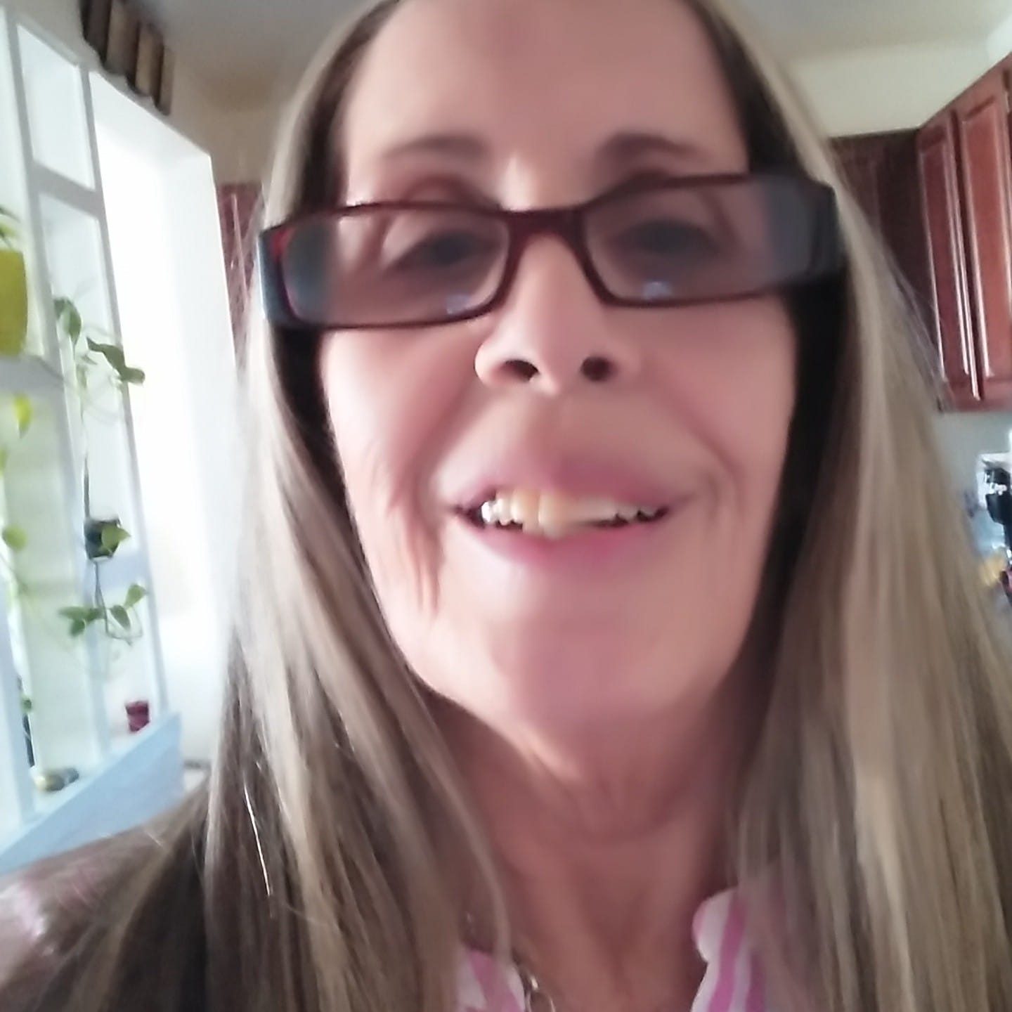 Happy home seller in Winder GA who sold her house fast to POH Group Homes, a trusted Barrow County cash home buyer. Facing foreclosure, she needed a quick sale, and POH Group purchased her home for cash in just 7 days. Sell my house fast in Winder GA, we buy houses in Barrow County, including Auburn, Statham, Bethlehem, and Carl. No repairs, no fees, no delays – Barrow County home buyers you can trust!